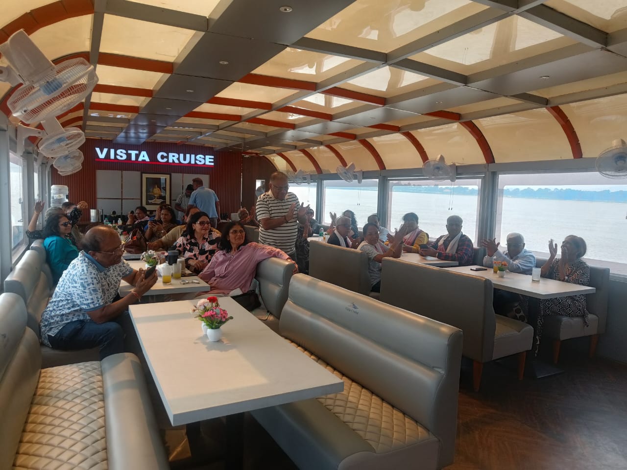 Lunch Cruise guest photo, 6 Oct 2026