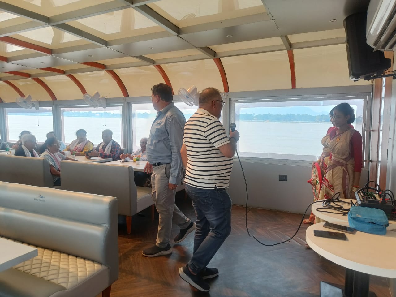 Lunch Cruise guest photo, 6 Oct 2026