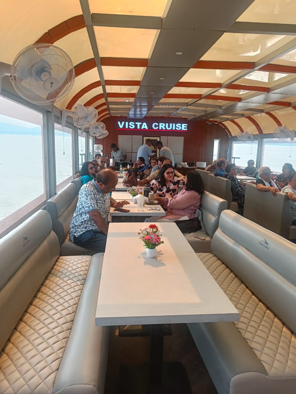 Lunch Cruise guest photo, 6 Oct 2026