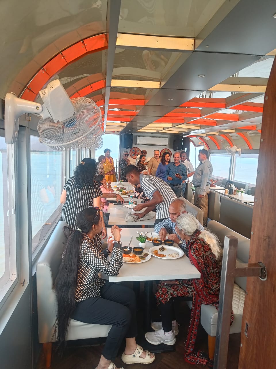 Lunch Cruise guest photo, 6 Oct 2026