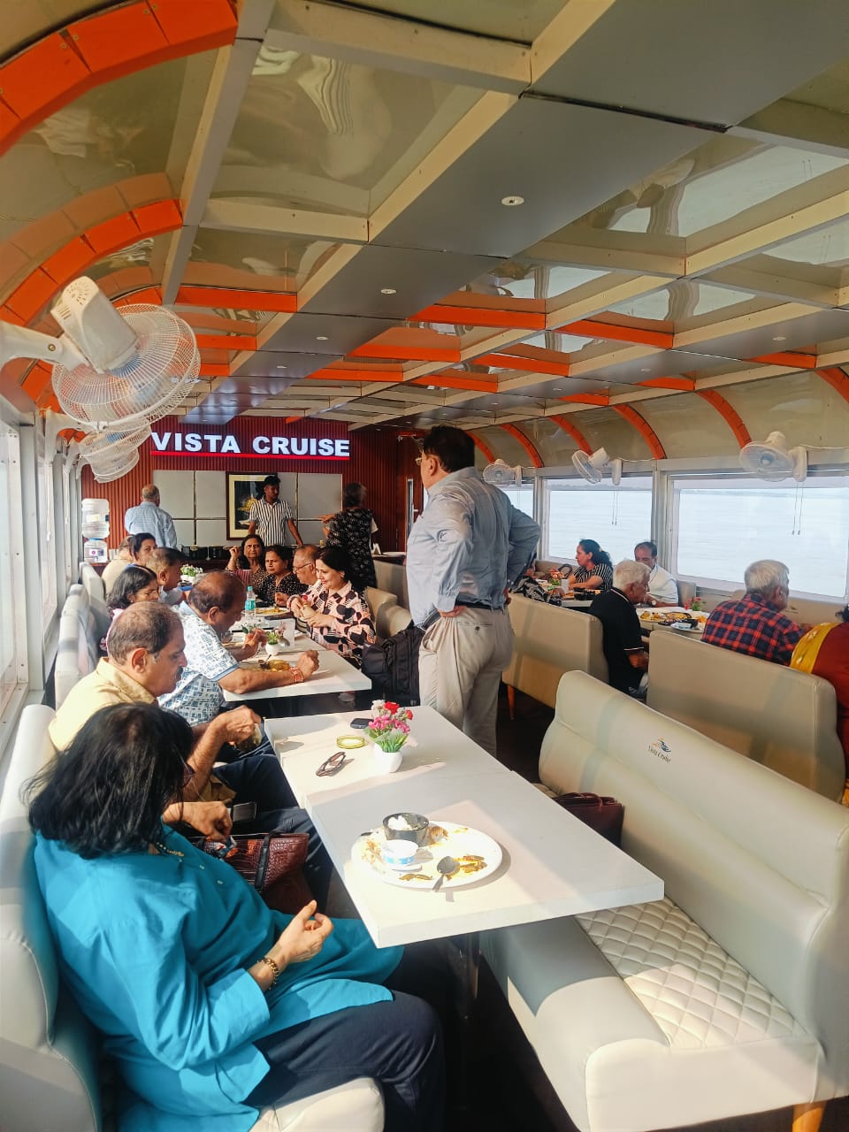 Lunch Cruise guest photo, 6 Oct 2026