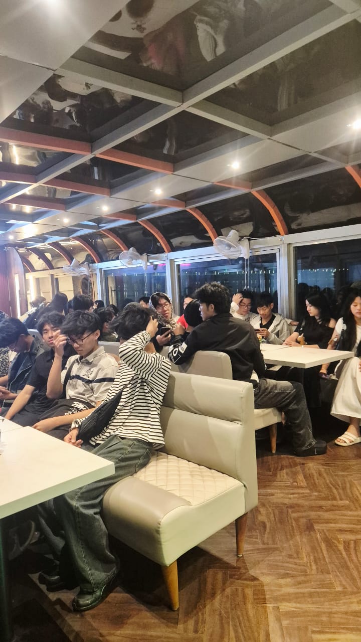 Dinner Cruise guest photo, 23 Oct 2026