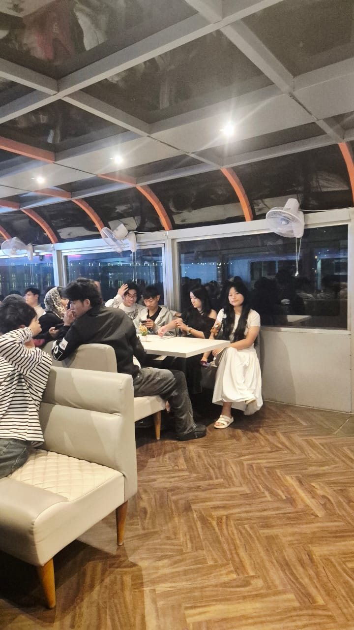 Dinner Cruise guest photo, 23 Oct 2026