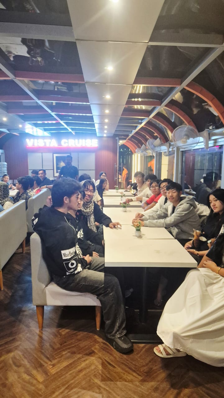 Dinner Cruise guest photo, 23 Oct 2026