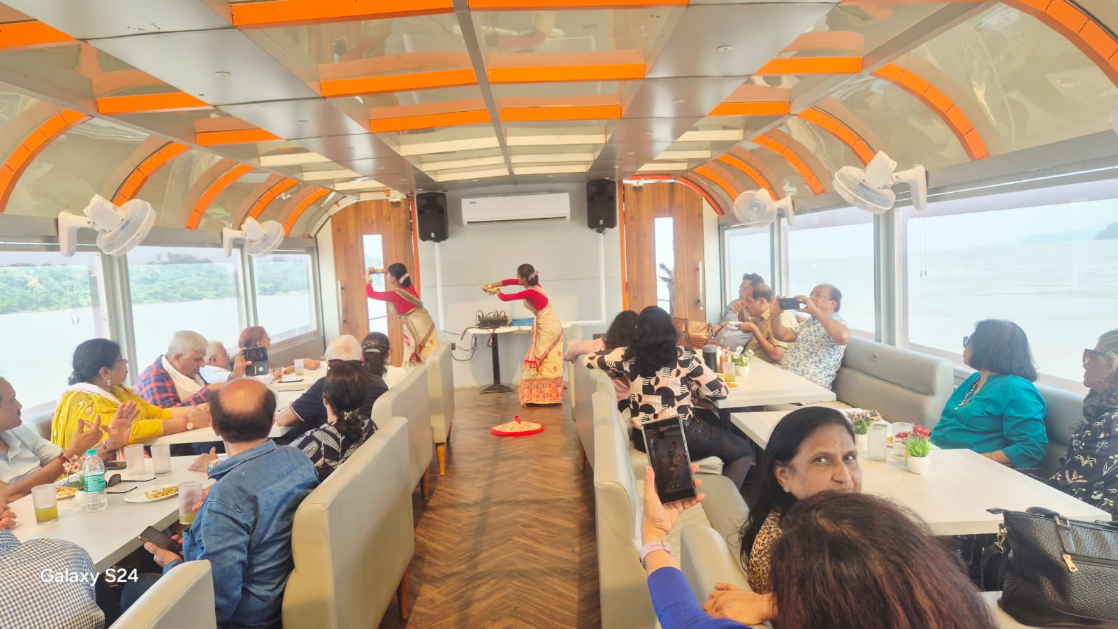 Lunch Cruise guest photo, 6 Oct 2026